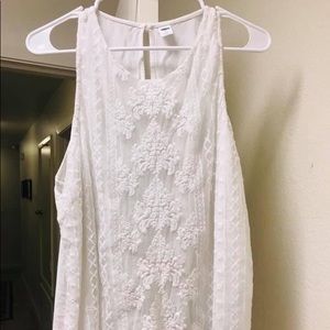 OLD NAVY WHITE SLEEVELESS BLOUSE